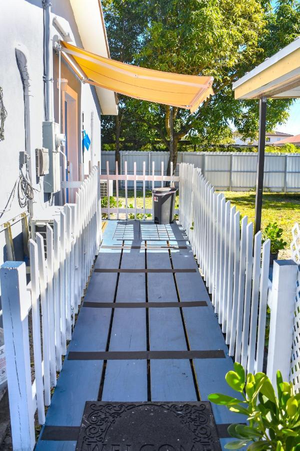Miami Boho Beach Place Hialeah Exterior foto
